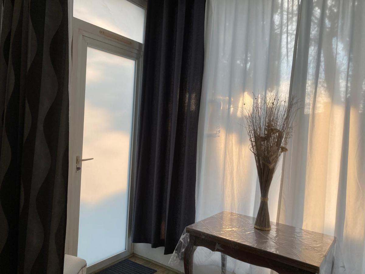 Gite Comme A La Maison Hyères Екстериор снимка